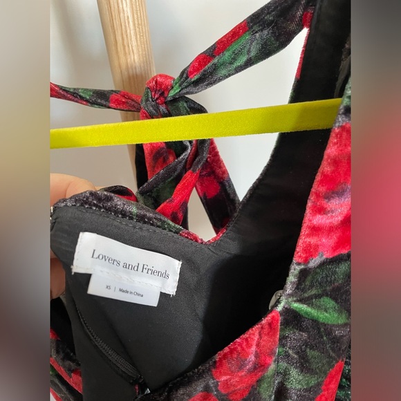 Lovers and Friends Jackie Cropped Top in French Rose Floral - Picture 8 of 8